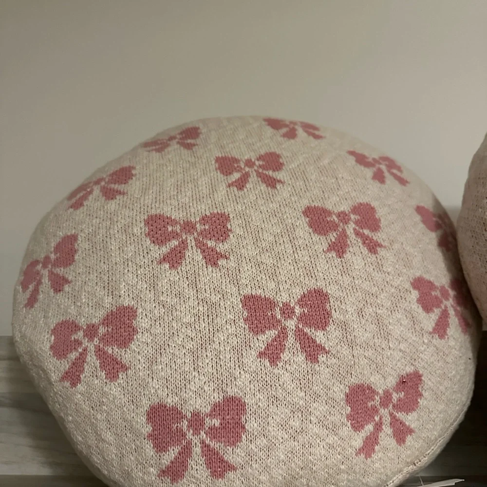 Pink Bow Round Pillows- Set of 2